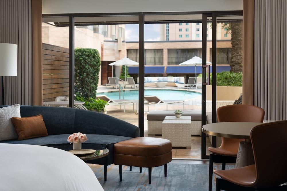 Four Seasons Hotel
